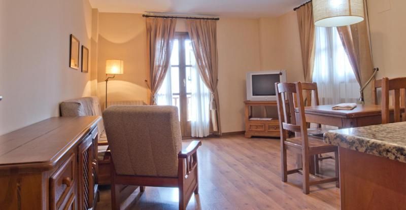 Apartamentos Casa Lavedan Tramacastilla de Tena Zimmer foto